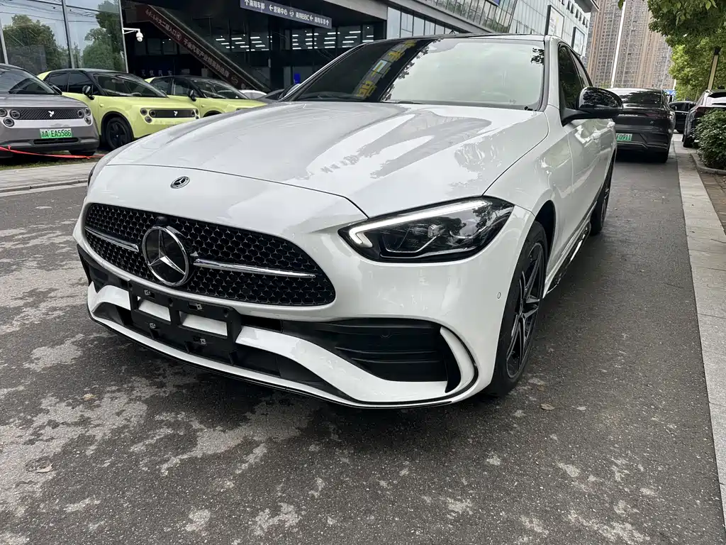 Mercedes-Benz C-Class 2023 — фото 1