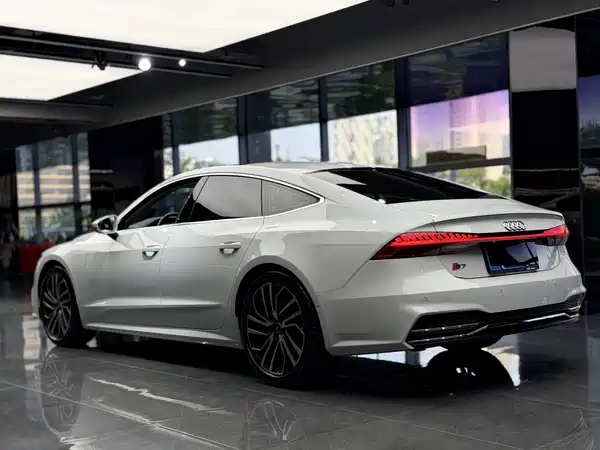 Audi A7 2024