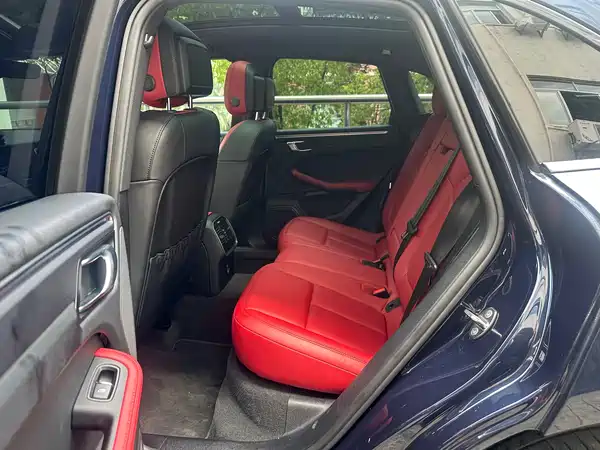 Porsche Macan 2020