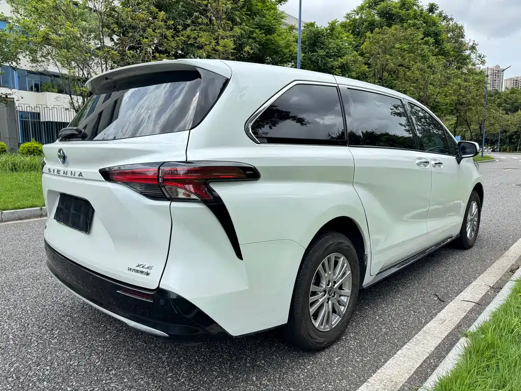Toyota Sienna 2022