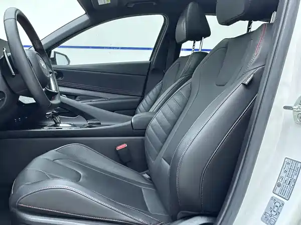 Hyundai Elantra 2022