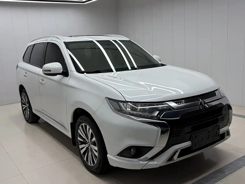 Mitsubishi Outlander 2021