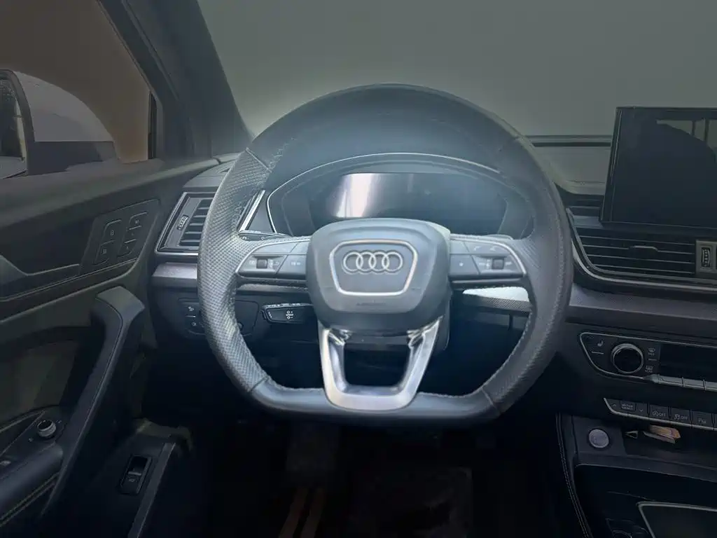 Audi Q5L Sportback 2023 — фото 12