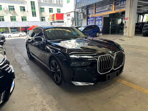 BMW 7 Series 2023