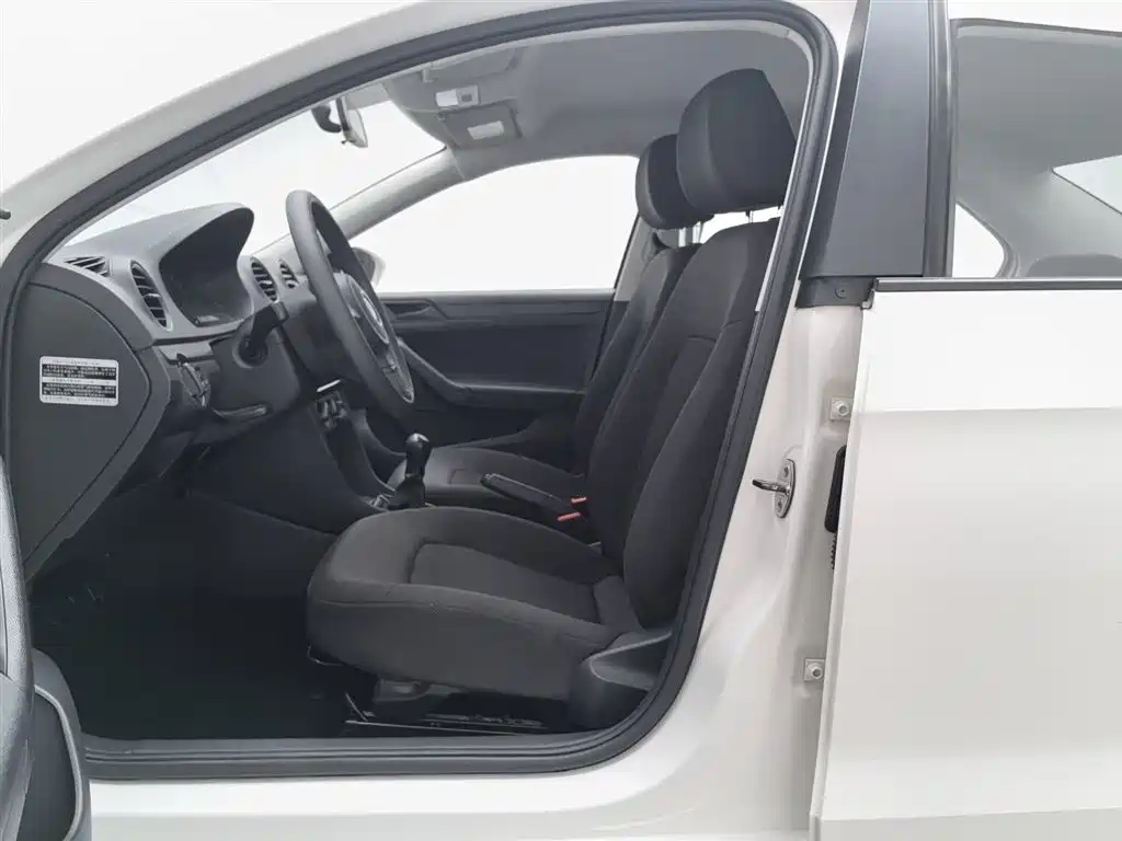 Volkswagen Jetta 2015 — фото 10
