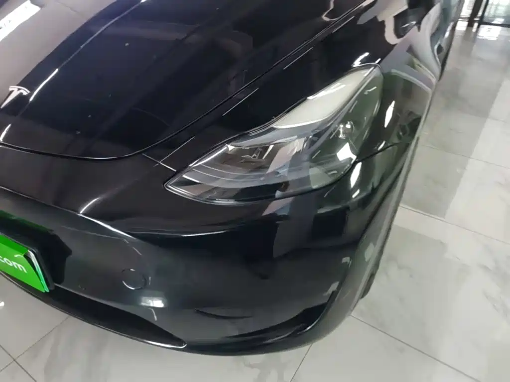 Tesla Model Y 2023 — фото 24