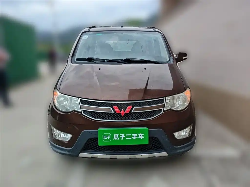 Wuling Hongguang 2015 — фото 24