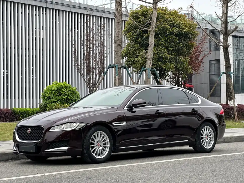 Jaguar XFL 2018