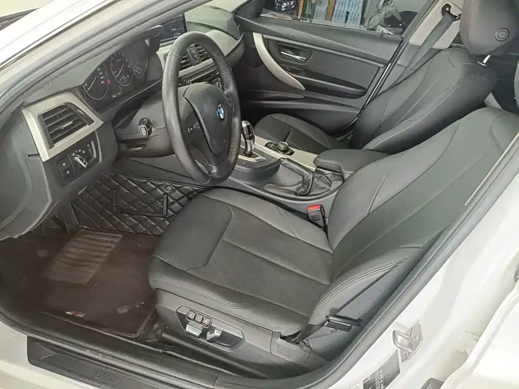BMW 3 Series 2015 — фото 15