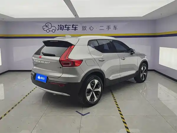 Volvo XC40 2023