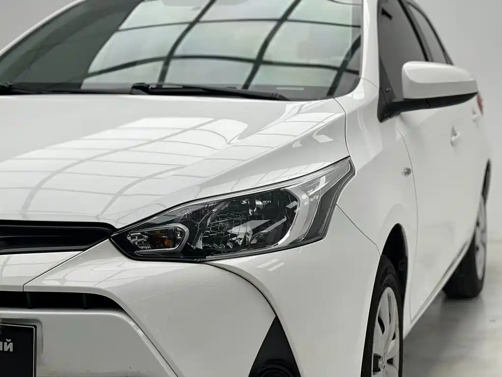 Toyota Yaris L 2022 — фото 5
