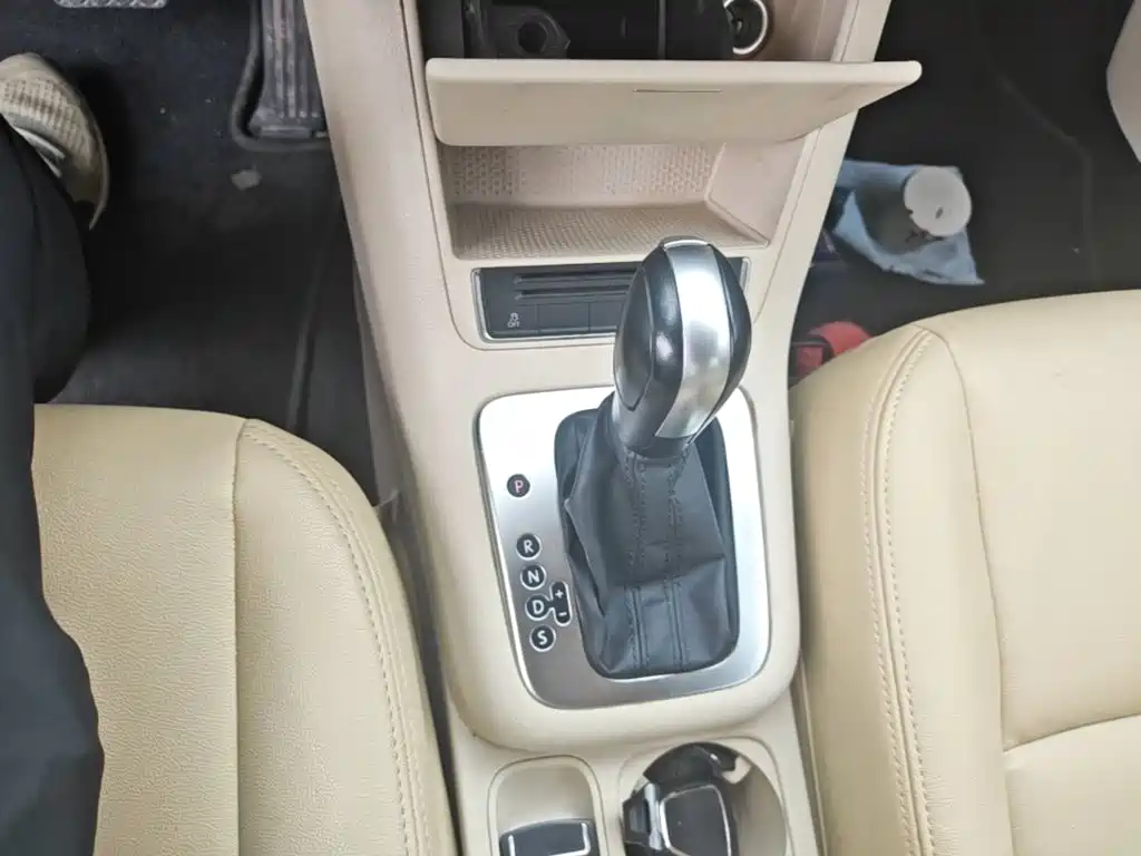 Volkswagen Tiguan 2015 — фото 14