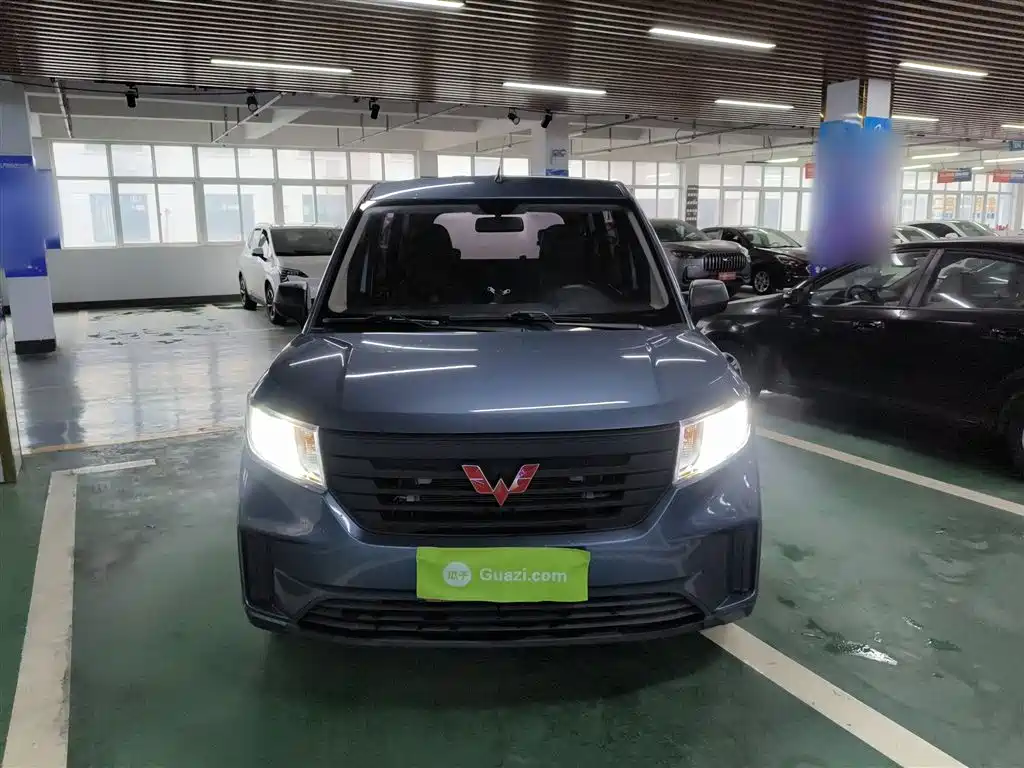 Wuling Hongguang PLUS 2023 — фото 3