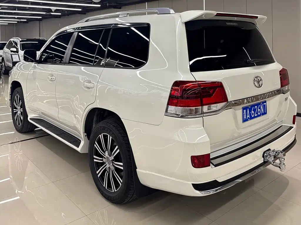 Toyota Land Cruiser 2016 — фото 3