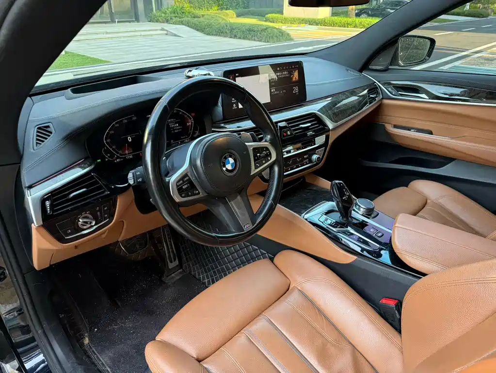 BMW 6 Series GT 2023 — фото 4
