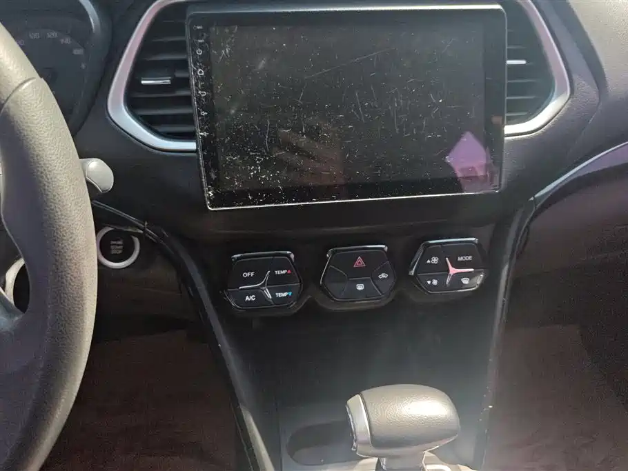 GAC Motor Trumpchi GS4 2017 — фото 13