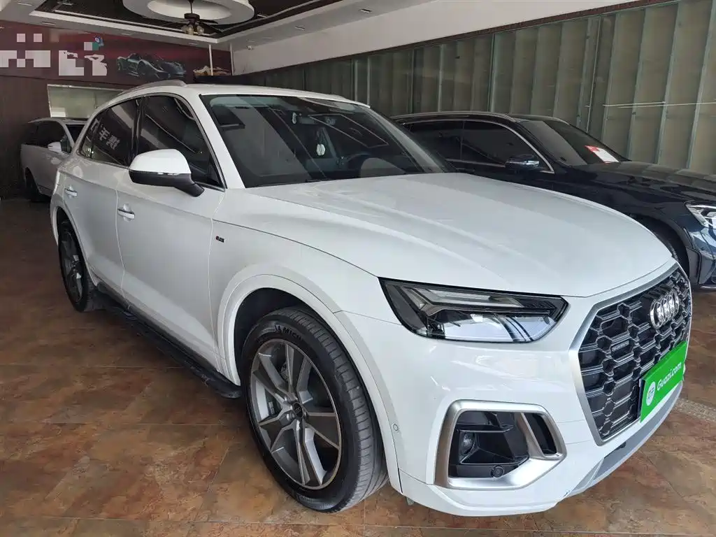Audi Q5L 2023 — фото 22