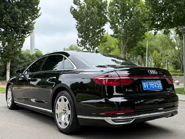 Audi A8 2022