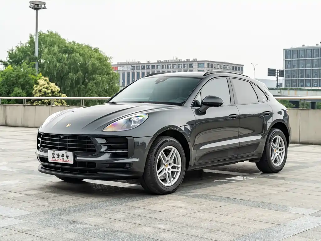 Porsche Macan 2019 — фото 1