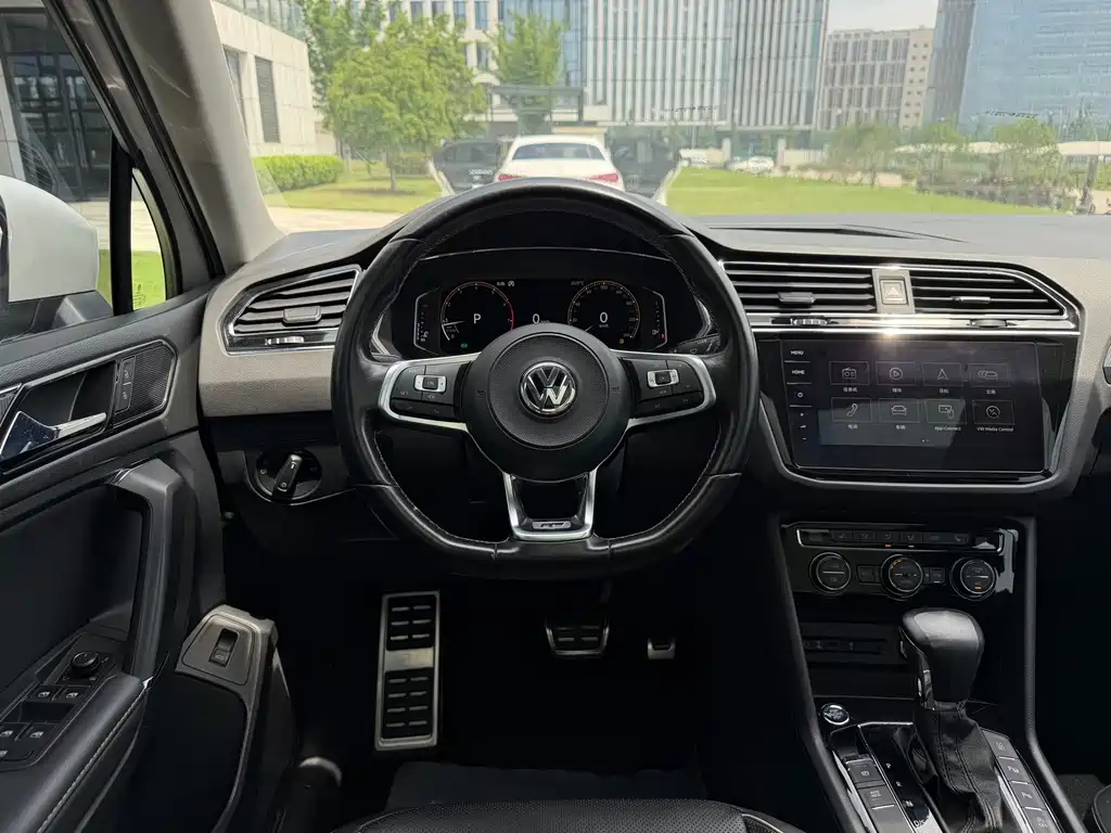Volkswagen Tiguan L 2019 — фото 23