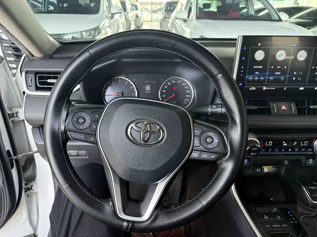 Toyota Wildlander 2022 — фото 5