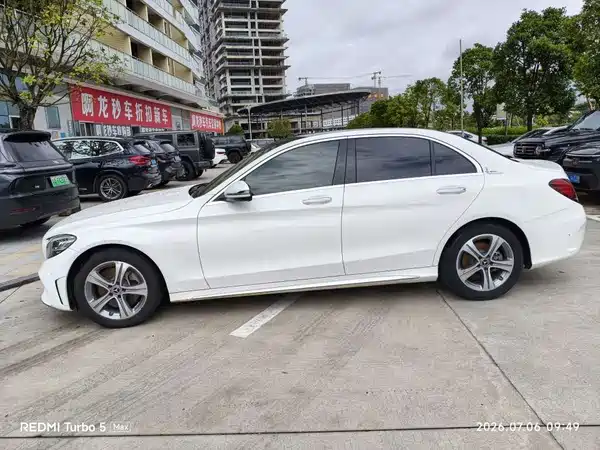 Mercedes-Benz C-Class 2021
