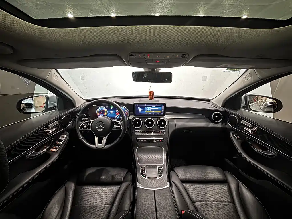 Mercedes-Benz C-Class 2019 — фото 13