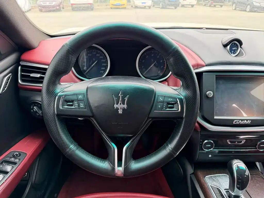 Maserati Ghibli 2014 — фото 8