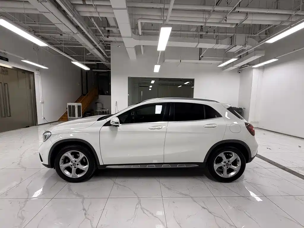 Mercedes-Benz GLA 2019