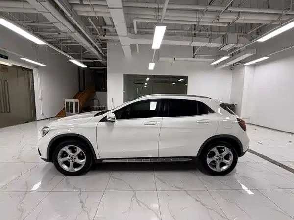 Mercedes-Benz GLA 2019