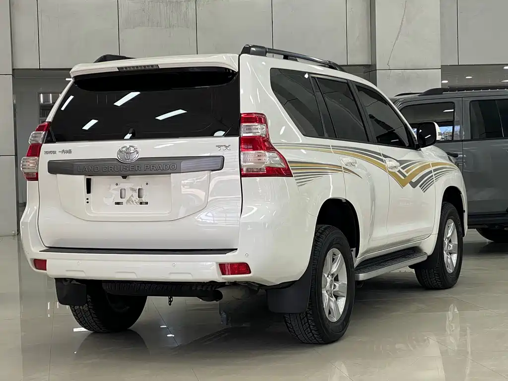 Toyota Prado 2016 — фото 9