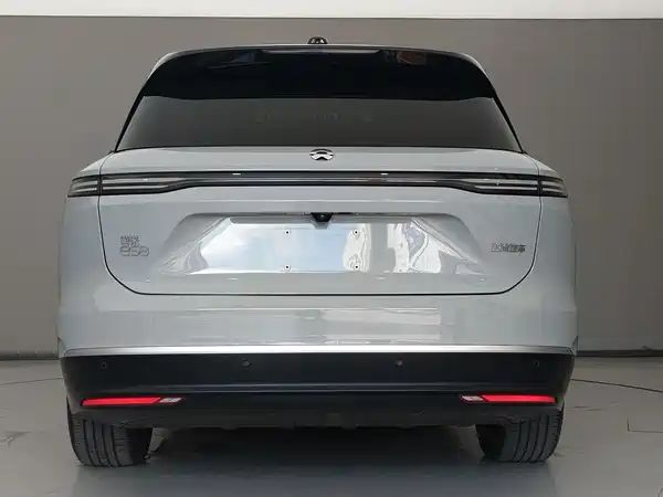 NIO ES8 2024