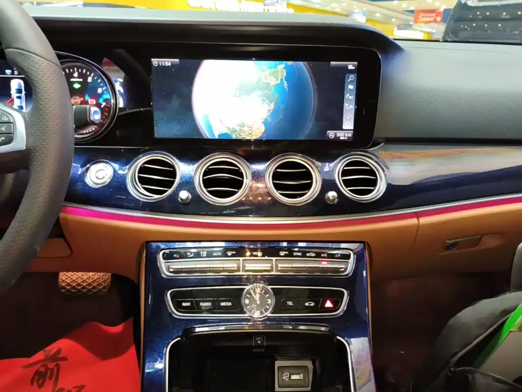 Mercedes-Benz E-Class 2017 — фото 13
