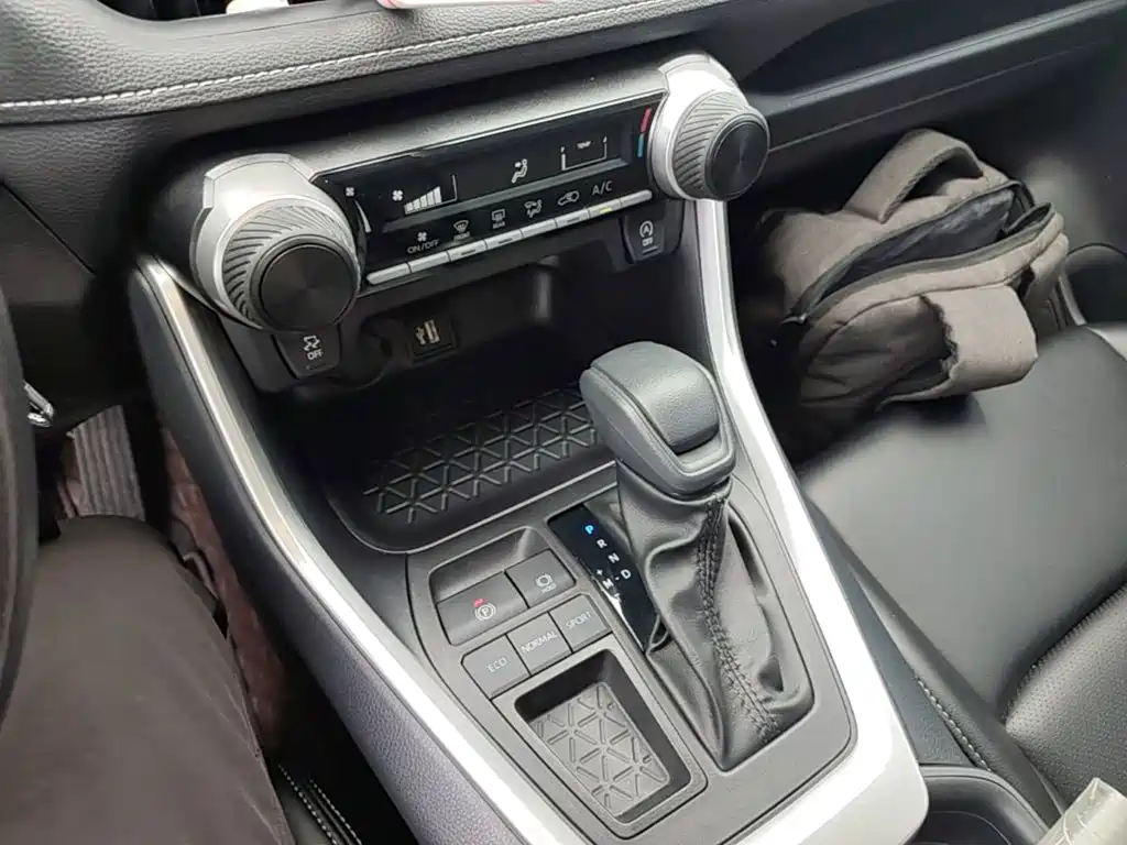 Toyota Wildlander 2025 — фото 14