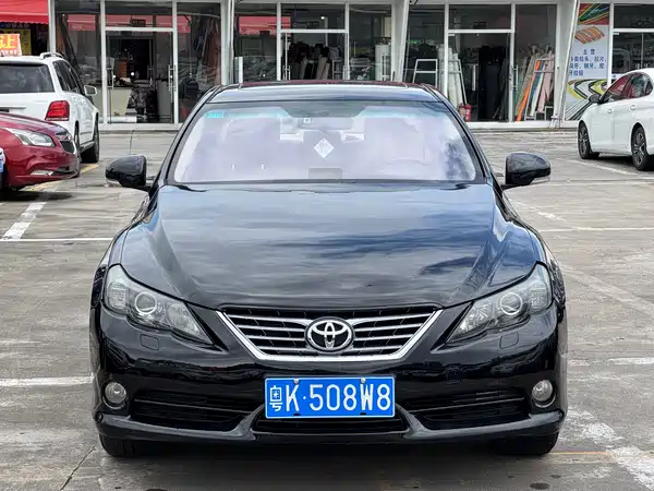 Toyota Reiz 2010
