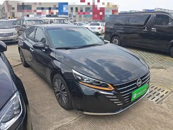 Nissan Teana 2024