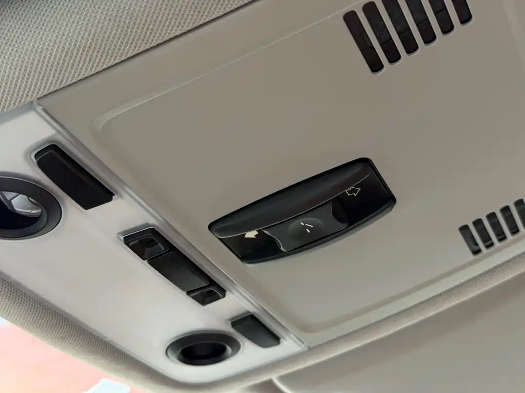 BMW 3 Series 2012 — фото 15