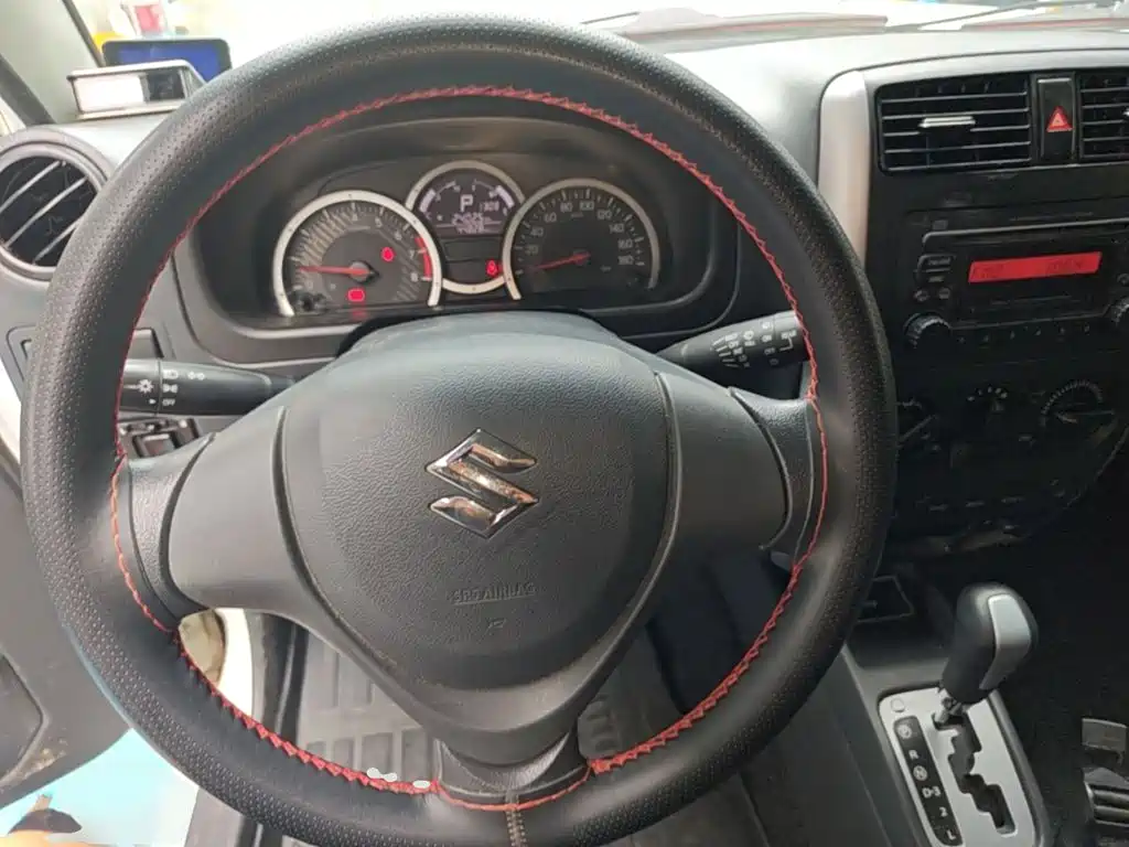Suzuki Jimny 2018 — фото 11