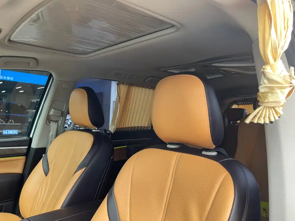 GAC Motor Trumpchi M8 2022 — фото 10