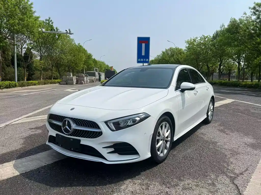 Mercedes-Benz A-Class 2022 — фото 1