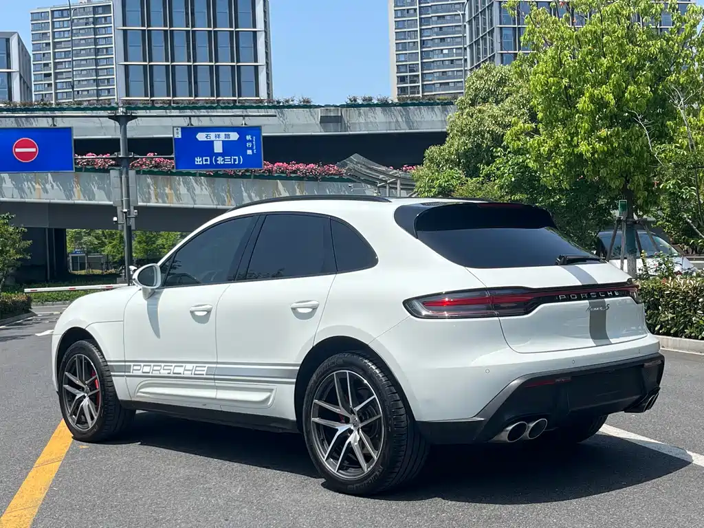 Porsche Macan 2024 — фото 15