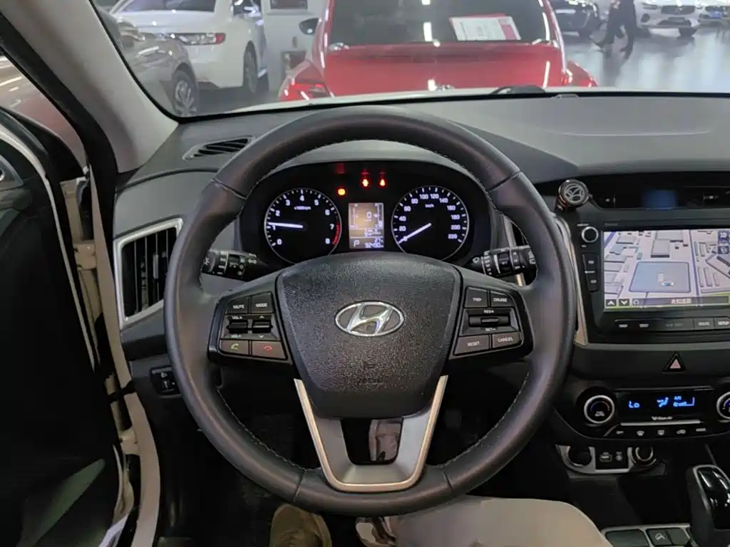 Hyundai ix25 2015 — фото 11