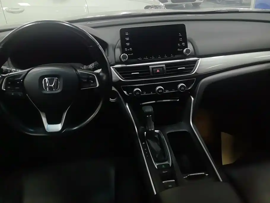 Honda Inspire 2021 — фото 12