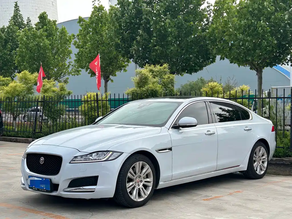 Jaguar XFL 2018