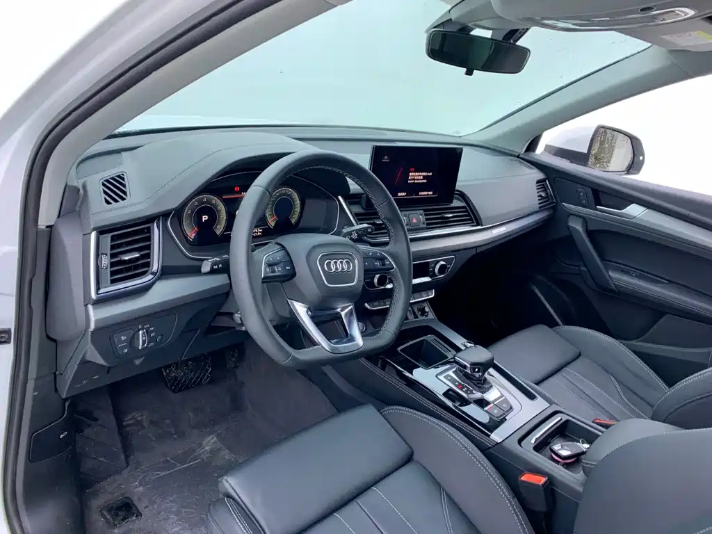 Audi Q5L 2022 — фото 16