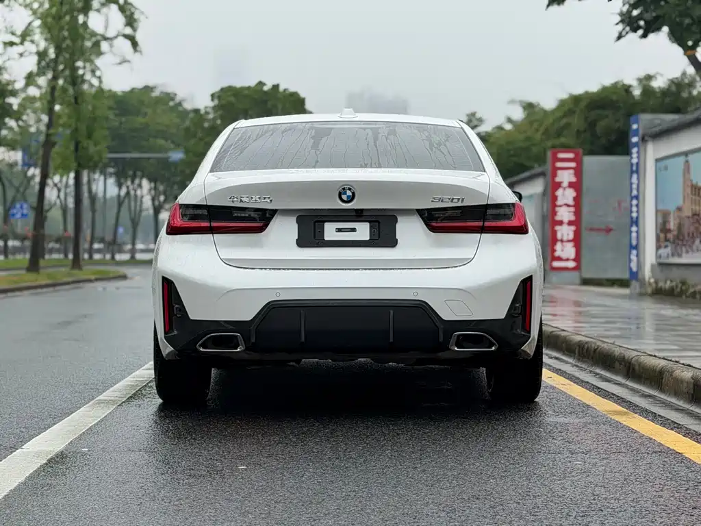 BMW 3 Series 2023