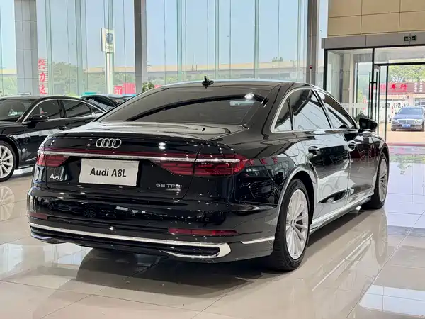 Audi A8 2023