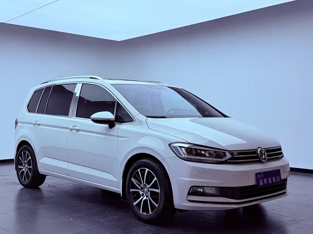 Volkswagen Touran 2017 — фото 7