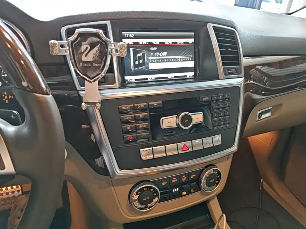 Mercedes-Benz M-Class 2015 — фото 13