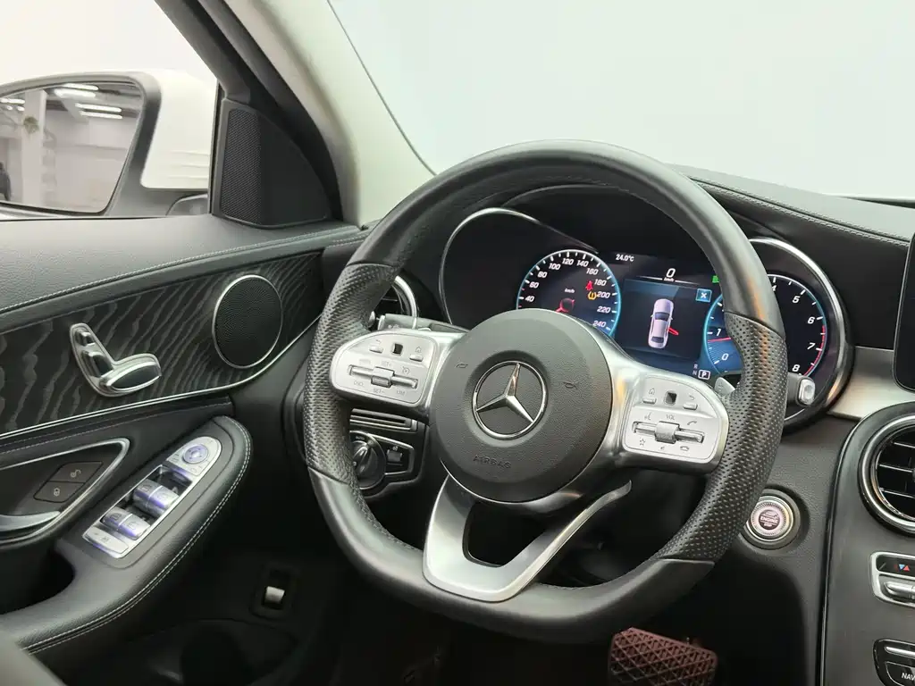 Mercedes-Benz C-Class 2020 — фото 13